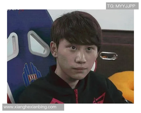 和平精英热议：FPX战队配合问题引发玩家广泛讨论与思考